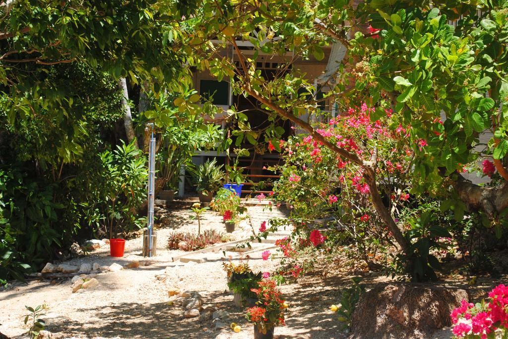 Alam Indah Beach Resort Busuanga Exterior photo